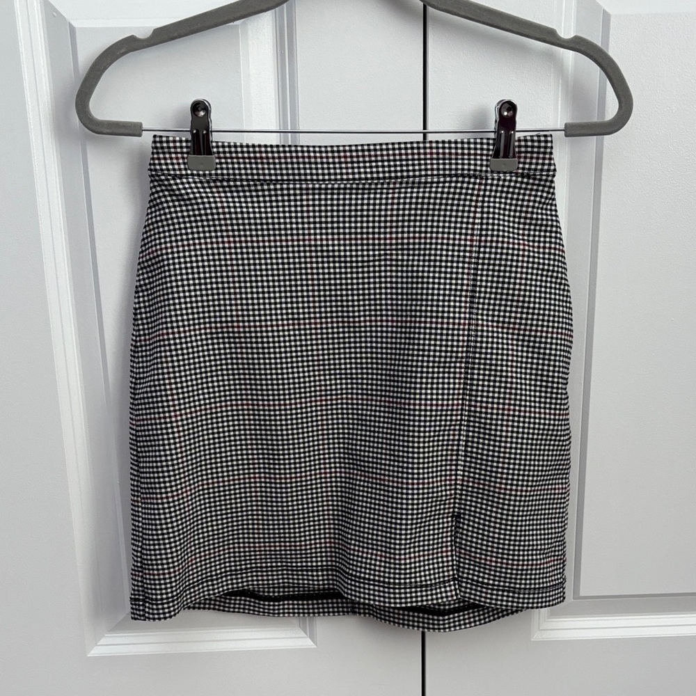 Hollister Black and White Pencil Skirt